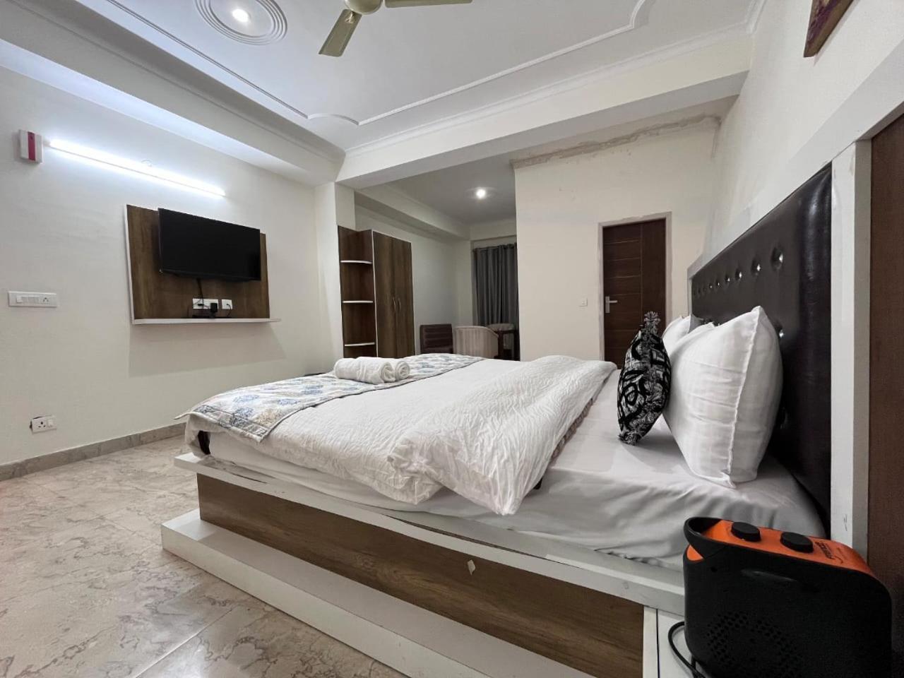 Hotel Tribe View - Away From City Hustle !! Top Rated & Most Awarded Property !! A Peaceful Stay Kasauli Bagian luar foto